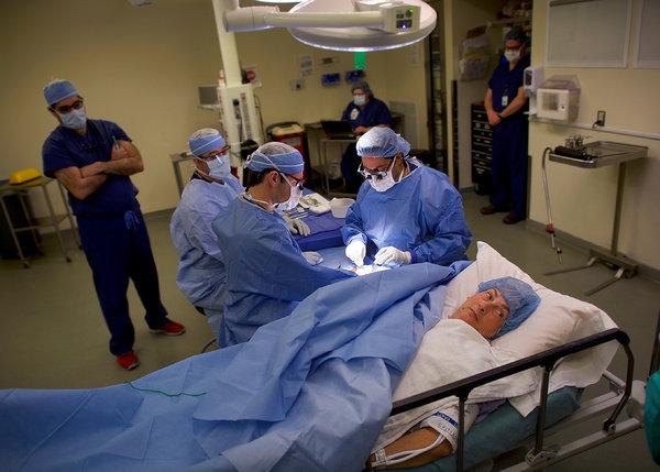 New Study Finds That Surgeons Under Stress Make More