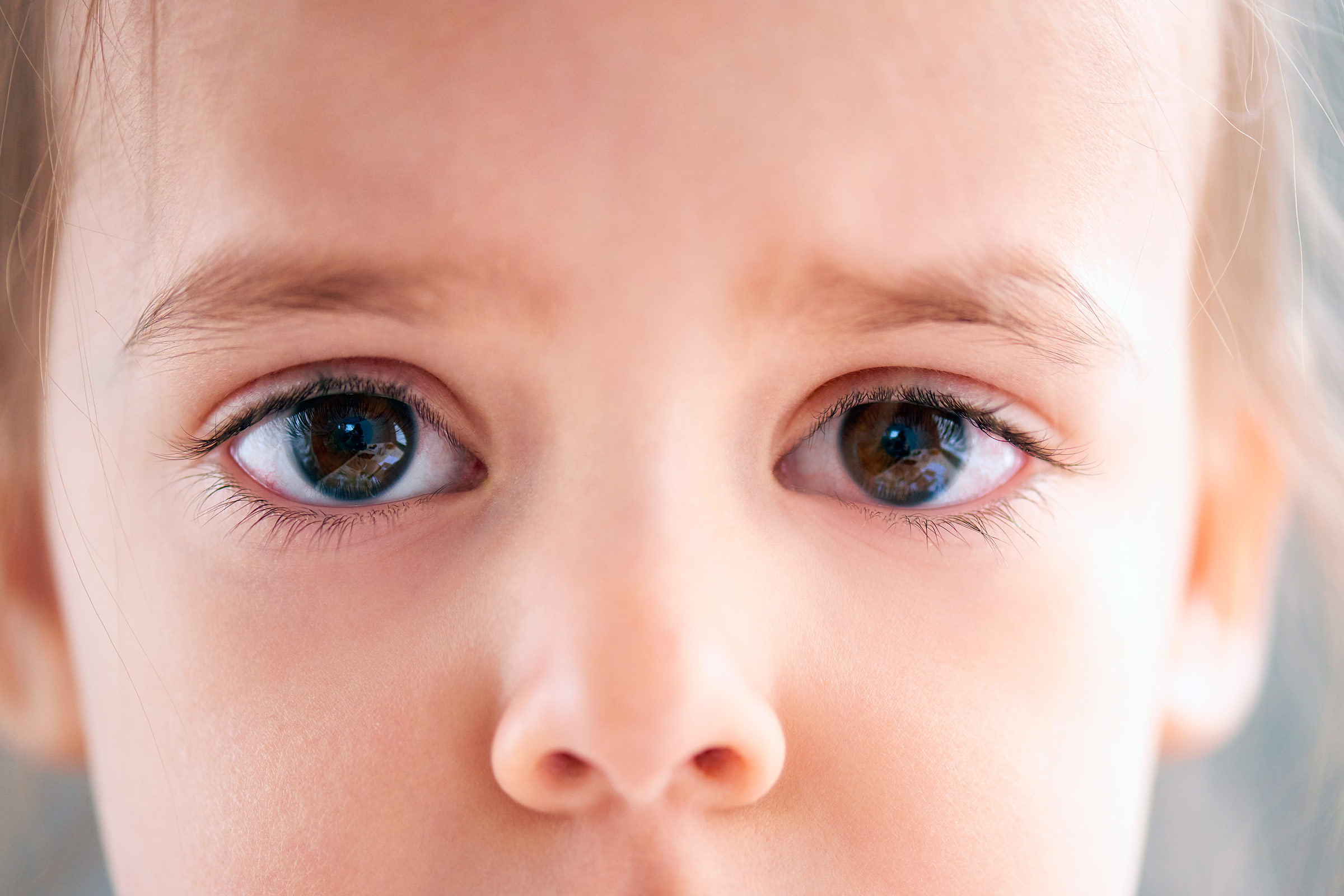 Включи глаза детей. Глаза ребенка. Карие глаза детские. Глаз картинка. Взгляд ребенка.