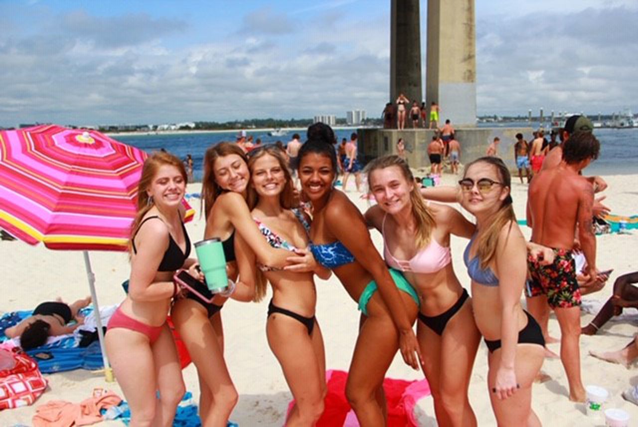 Students hit the beaches for spring break