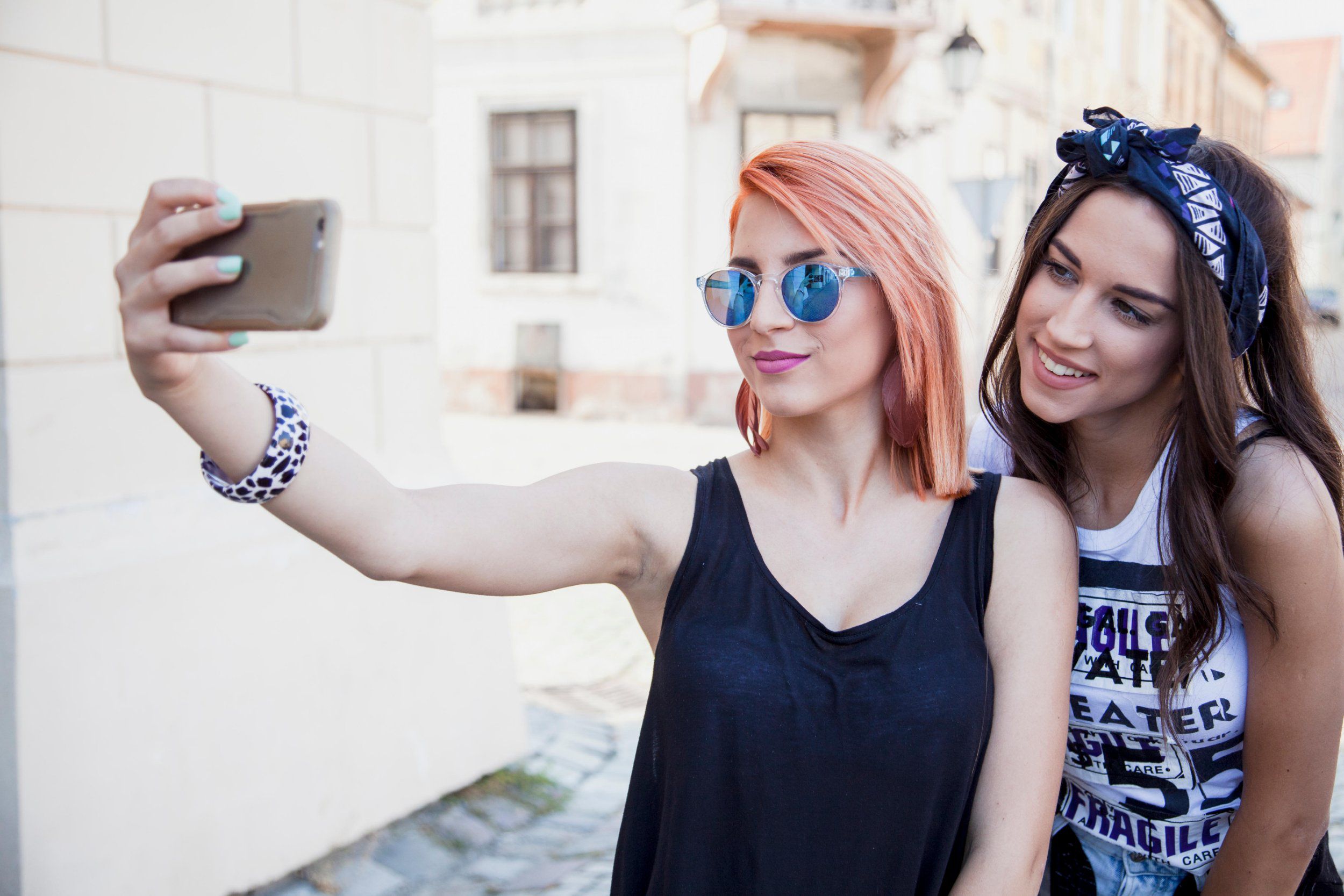 Taking Too Many Selfies A Medical Condition Say Doctors Faculty Of Medicine